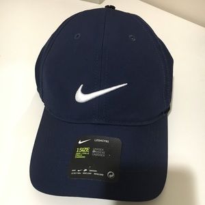 BRAND NEW Nike hat!!
